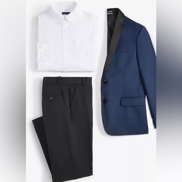 Tommy Hilfiger NWT Boys Oxford Button Up Shirt - Picture 2 of 6